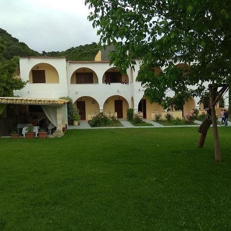 Santa Maria Hotel Vitaládes Buitenkant foto