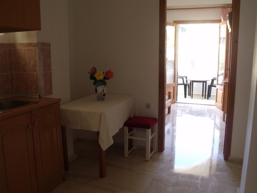 Santa Maria Hotel Vitaládes Kamer foto