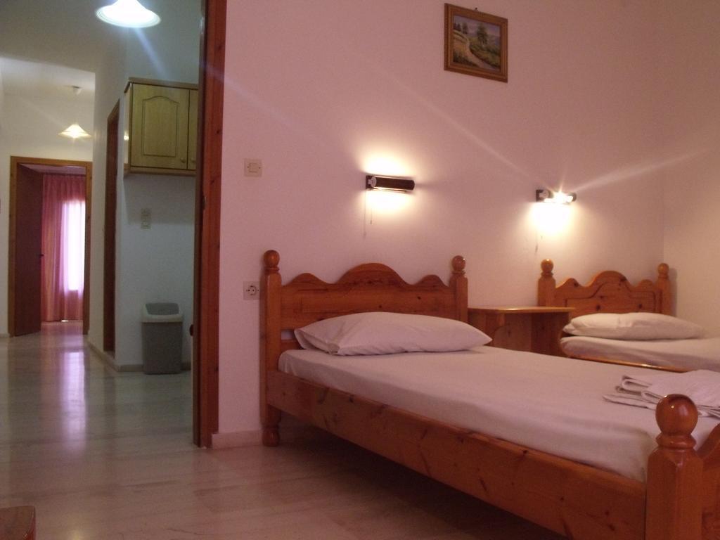 Santa Maria Hotel Vitaládes Kamer foto