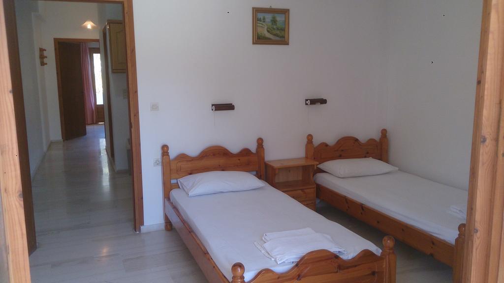 Santa Maria Hotel Vitaládes Kamer foto