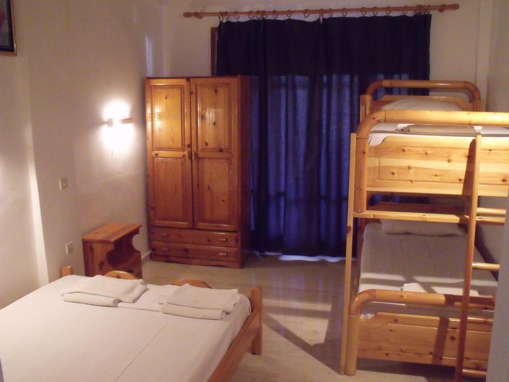 Santa Maria Hotel Vitaládes Kamer foto