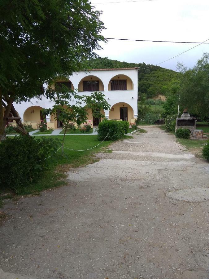 Santa Maria Hotel Vitaládes Buitenkant foto